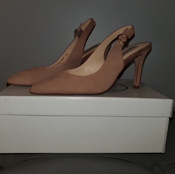 Shoes - Picture 4 of 5